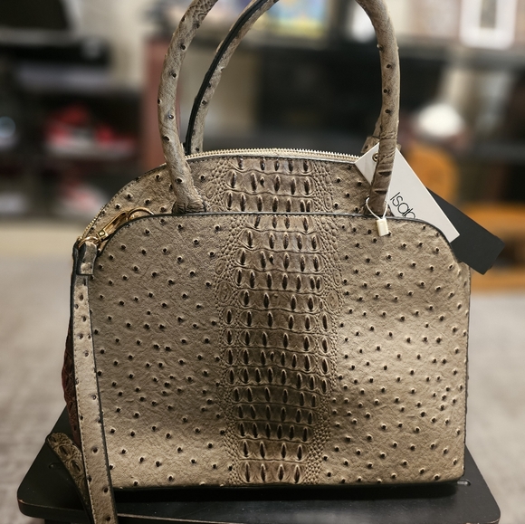 Handbag - Picture 11 of 11